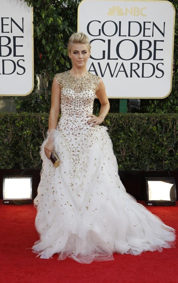 Julianne Hough in Monique Lhuillier