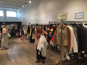Five-Story_sample_Sale